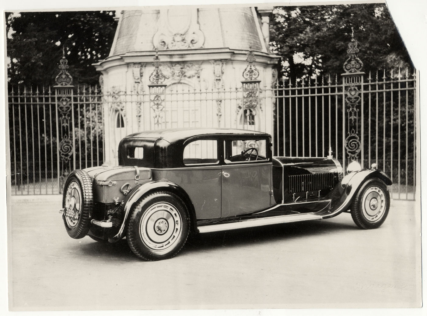 Bugatti Legends Type 41 La Royale – A royal vehicle