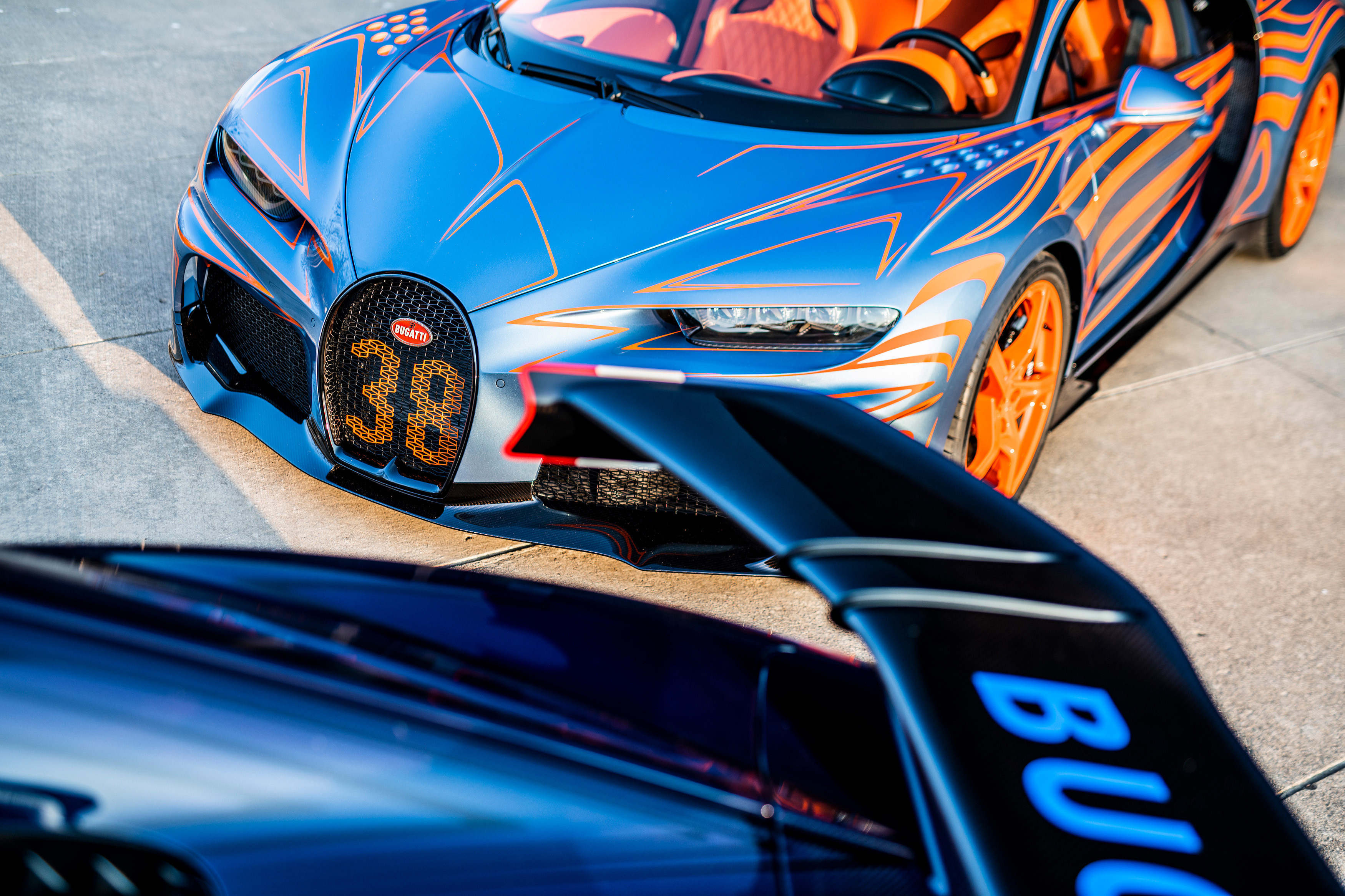 Chiron Super Sport 'Golden Era': the art of bespoke craftsmanship – Bugatti  Newsroom