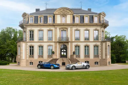 La Veyron 16.4 Coupé et la Veyron Grand Sport ont été restaurées selon les souhaits du client dans le cadre du programme Bugatti « La Maison Pur Sang ».