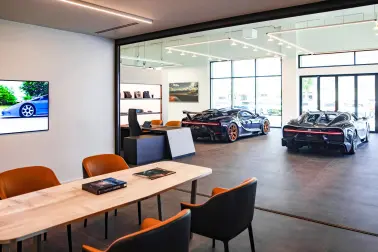 The newest Southern California space features a sleek, modern design and open floorplan that expands beyond the walls to embrace the region’s sunshine and sea breeze.