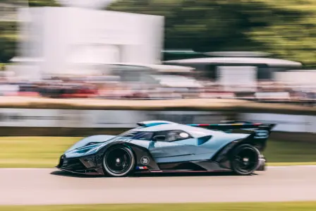 At Goodwood, the Bugatti Bolide featured a livery that paid homage to the centenary of the Type 35 and its original paintwork.