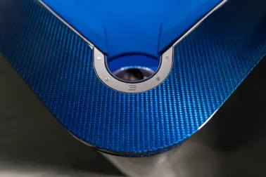 Der Bugatti Billardtisch - Das berühmte EB-Logo und die Gravur in limitierter Auflage zeigen die Exklusivität jedes Tisches