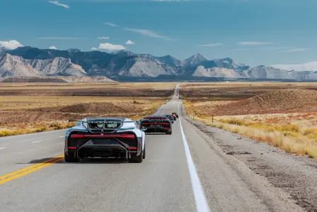 Les participants du Grand Tour US de 2023 ont eu le plaisir de conduire leurs hypersportives Bugatti à travers les paysages spectaculaires de l’Ouest américain.