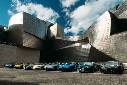 Die Grand Tour Europe 2023 bot ausgewählten Bugatti-Kunden ein unvergleichliches Erlebnis im Herzen des Baskenlandes.