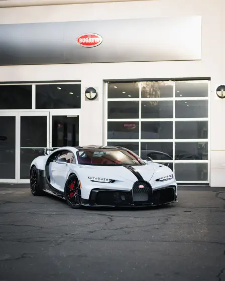 The first Bugatti Chiron Pur Sport finished in Quartz White and Grey Carbon is delivered to its new owner.