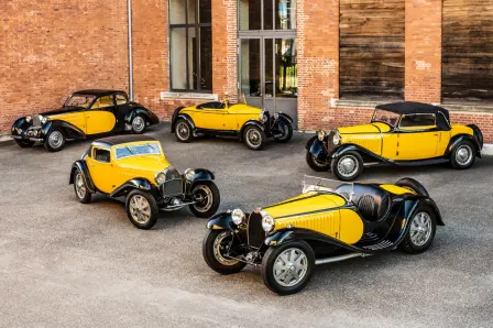 De nombreux exemplaires de Bugatti parés de noir et de jaune font partie de la collection Schlumpf – la plus grande collection de voitures Bugatti au monde.