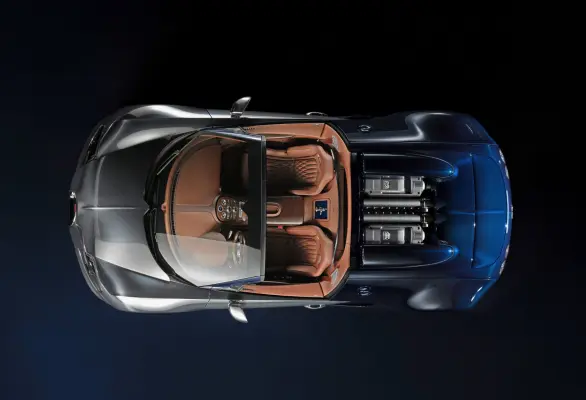 Der letzte Bugatti Veyron 'Legend': "Ettore" deutet eine neue mögliche Farbaufteilung für Bugatti an und ist mit einem zeitlosen Innenleder ausgestattet, das durch Gebrauch und Verwitterung noch attraktiver wird: Cordovan-Leder.