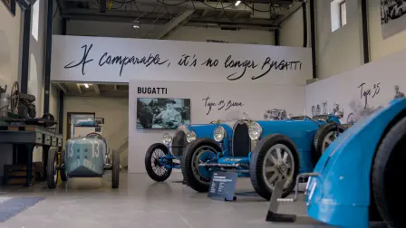 Des Bugatti de toutes les époques de la marque étaient réunies à Molsheim pour l'occasion.