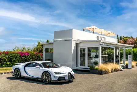 Den Chiron Super Sport, der erst kürzlich seine Weltpremiere feierte, können die Kunden statisch entdecken.