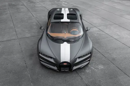 Bugatti dévoile la Chiron Sport « Les Légendes du Ciel » au Moyen-Orient.