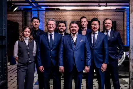 Christophe Piochon, Hendrik Malinowski, and the newly appointed dealers from the regions of Baku, Hong Kong, Mexico City and Osaka.