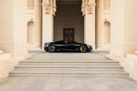 La Bugatti W16 Mistral a fait sa première apparition à Riyad, en Arabie saoudite.