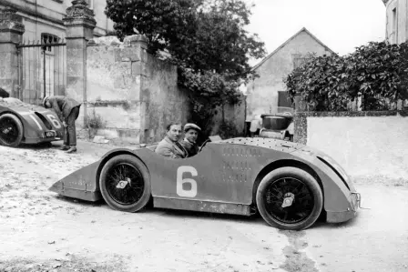 This streamlined racing car was to lay the foundation for aerodynamic innovations in motorsport, as Ettore Bugatti was convinced early on of the increasing importance of aerodynamics.