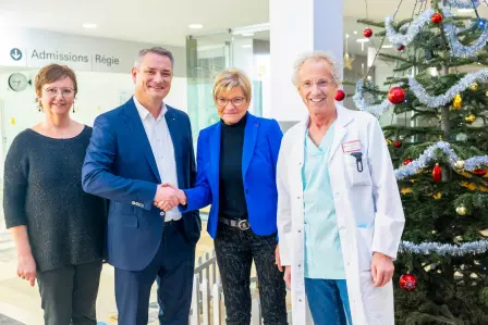 Christophe Piochon and Isabelle Wabnitz had the pleasure of presenting a donation, on behalf of Bugatti Automobiles, to Nicole Martin-Spittler, President of  Semeurs d'Étoiles and Père Denis Ledogar, Founder of the association.