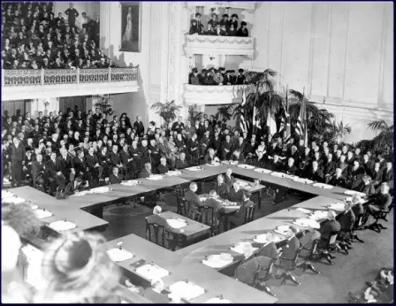 La signature du traité de Versailles en 1919