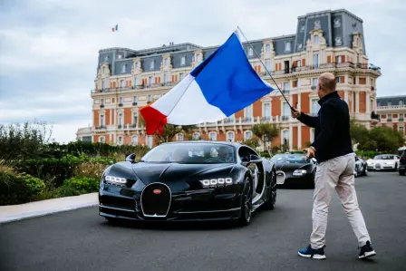 Tag 1 der Bugatti Grand Tour Europe 2023, Hôtel Du Palais, Biarritz.
