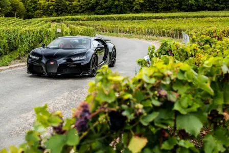 Champagne Carbon is Bugatti’s Official champagne partner since 2018.
