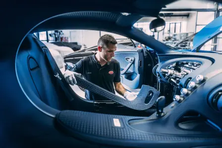 La nouvelle Centodieci en production dans l’Atelier de Molsheim.