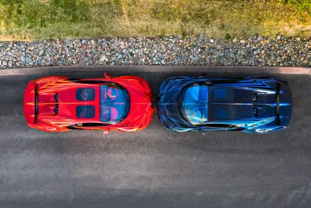 Avec le motif « Vagues de Lumière », les lignes ont l’air de flotter sur la carrosserie comme des vagues aux reflets lumineux.