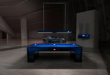 La première table de billard Bugatti est prête pour la livraison.