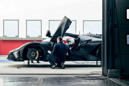 Bugatti hat in Zusammenarbeit mit Brembo eine Bremsanlage entwickelt, die in ihrem Design und Leistungsniveau einzigartig ist.