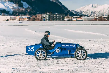 62 ans après la toute première apparition de Bugatti sur la glace, la marque de luxe française participera de nouveau à la course GP Ice Race d'Autriche avec une Bugatti Type 51 et une Bugatti Baby II.