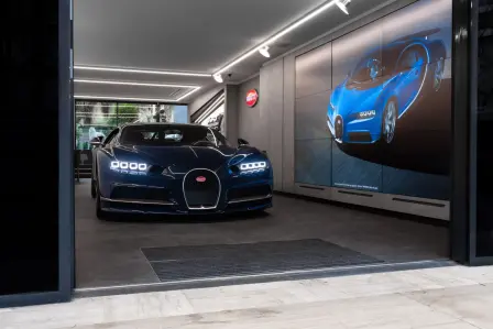 Concession Bugatti à Paris, 2020