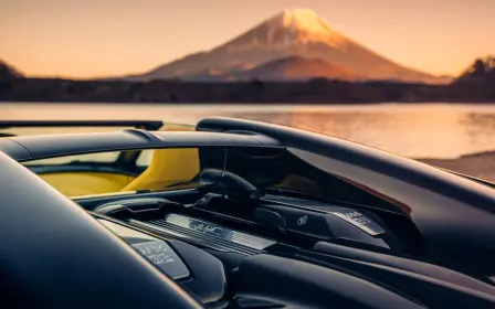 The exceptionally powerful 1,600 PS Bugatti W16 Mistral in front of Mount Fuji.
