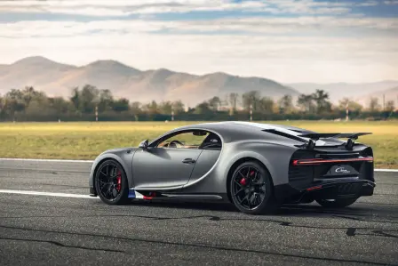 Bugatti Chiron Sport „Les Légendes du Ciel“ statisch - 3/4 Heckansicht