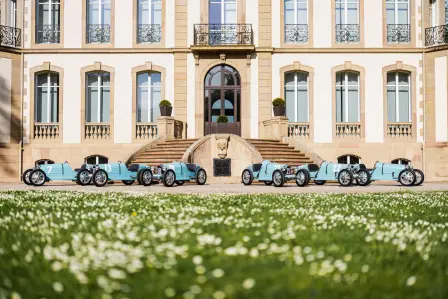 Die sechs von The Little Car Company handgefertigten Baby II Type 35 Centenary Editions erinnern an den 100. Jahrestag der Teilnahme des legendären Bugatti Type 35 am Großen Preis von Lyon im Jahr 1924.