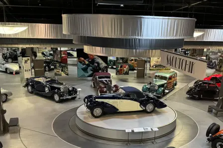 All Bugatti models on offer achieved prices above the estimates – a clear sign of the importance of Bugatti in collectors' circles.