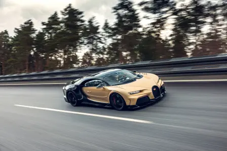 Bugatti Chiron Super Sport – High-Speed testing for optimal longitudinal performance.