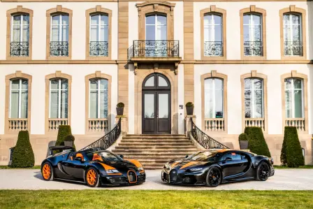 Une nouvelle Chiron Super Sport 300+ et une Veyron Grand Sport Vitesse World Record Edition certifiée par "La Maison Pur Sang" ont fait partie de l'expérience ultime de livraison créée récemment par Bugatti.