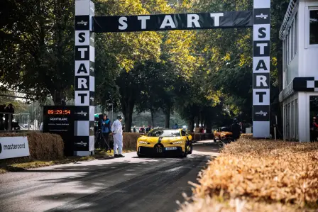 La Bugatti Chiron Pur Sport s'apprête à donner un aperçu de ce dont elle est capable sur les 1,86 km de la course de côte du Goodwood Festival of Speed 2021.