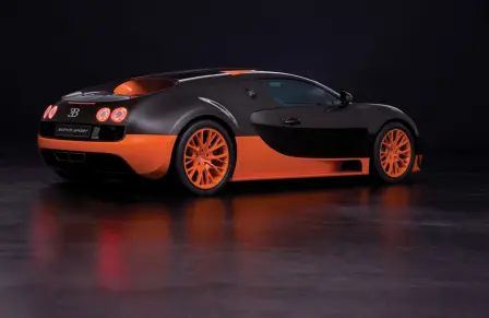 Landspeed worldrecord with the Bugatti Veyron 16.4 Super Sport 