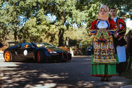 Die Bugatti Grand Tour führte die Fahrer durch die reiche kulturelle Tradition der Insel.
