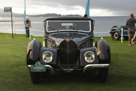 Seuls quatre châssis de Type 57S ont reçu une carrosserie cabriolet du carrossier français Vanvooren, et il n'en reste aujourd'hui que trois, dont l'un a été présenté à Pebble Beach cette année.