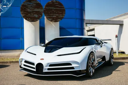 The Bugatti Centodieci: a bow to the EB110.