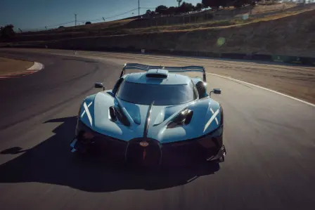 Die Bugatti Bolide 100-Jahre-Jubiläumsedition war auf dem WeatherTech Raceway Laguna Seca erstmals auf einer Rennstrecke zu sehen.