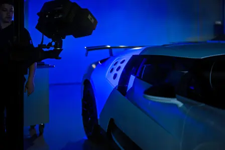 At Bugatti, the metrologist works with state-of-the-art technologies such as advanced 3D scanning.