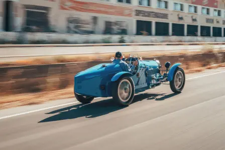 La Type 35, fruit d’une conception inédite, n’a pas connu le meilleur des départs lors  du Grand Prix de 1924. 