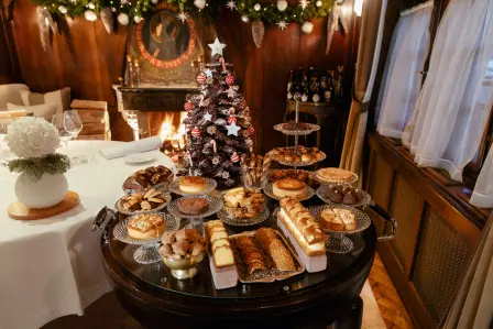 Sur les traces d’un Ettore Bugatti gourmand. Des desserts de Noël dans la tradition du fondateur de la marque française d’automobiles de luxe.