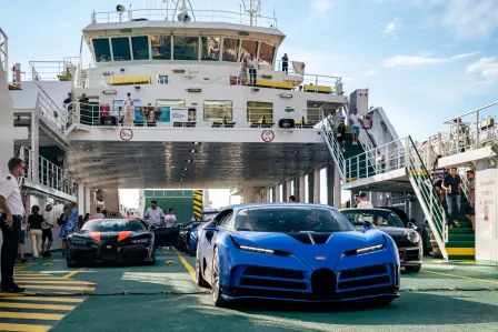 Les courreurs ont exploré l'île de Pag puis sont retournés sur le continent par ferry.