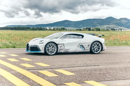 The Divo customer vehicle at the Colmar airport. Here, the Divo can be subjected to various functional tests that require speeds of over 250 km/h.