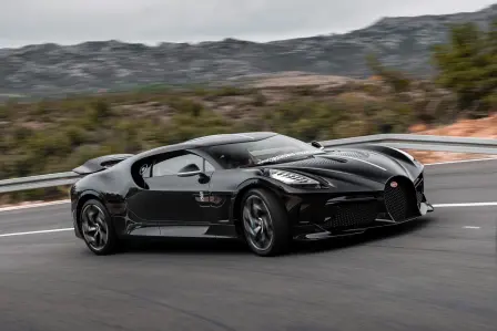 La Voiture Noire, une des légendes Bugatti présentes au Supercar Owners Circle en Croatie.