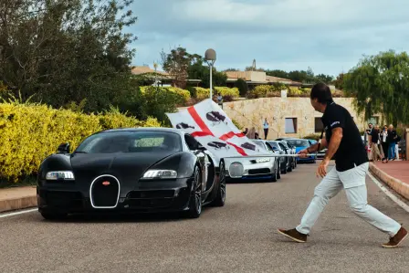Mit der Bugatti Grand Tour unterwegs auf Sardinien, dem Juwel des Mittelmeers.