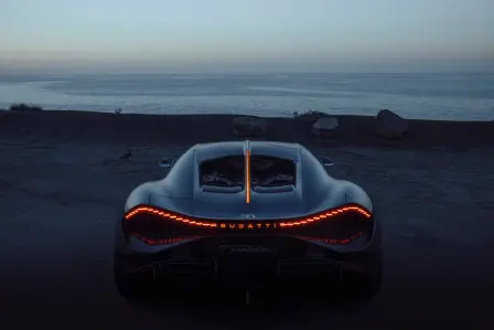 La Bugatti Tourbillon éblouit la Californie.