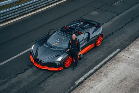 Andy Wallace, Bugatti Pilote Officiel and winner of the Le Mans 24 Hours, was behind the wheel during the W16 Mistral’s record-breaking run.
