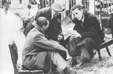 Visite de Jean Bugatti, Jean-Pierre Wimille et Lord Howe à Prescott en 1939 @Bugatti Trust.