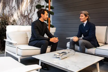 De gauche à droite : Edouard Schumacher, CEO du Groupe Schumacher et co-fondateur de LS Group ; Stephan Winkelmann, Président de Bugatti ; Paris, 2020